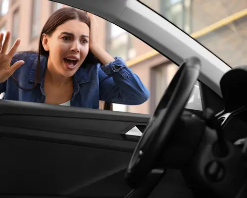 Locksmith opening a car door lockout in Farmington, NM